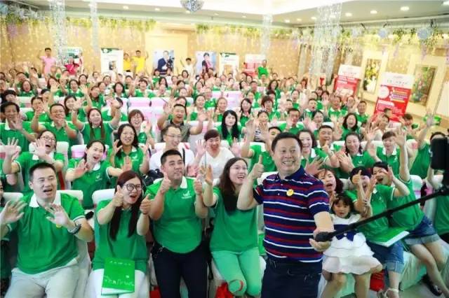內蒙巴彥淖爾父母走進(jìn)歐爸課堂學(xué)習愛(ài)的教育與演講